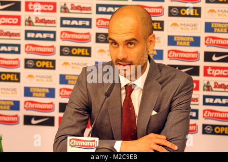 Josep 'Pep' Guardiola, bei der Pressekonferenz in Freiburg - Fußball-Bundesliga: 4. Spieltag, SC Freiburg vs. FC Bayern München
