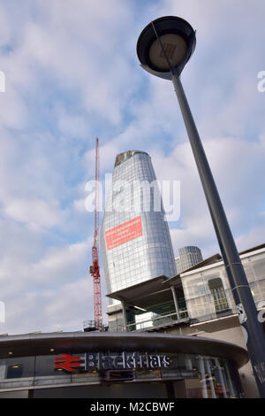 a new apartment block of flats in the city of london fresh building and construction sites for new homes in the centre of london near blackfriars city Stock Photo