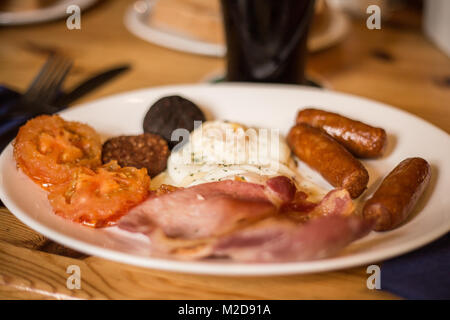 A full Irish breakfast served in a pub in Waterville, Ireland Stock Photo