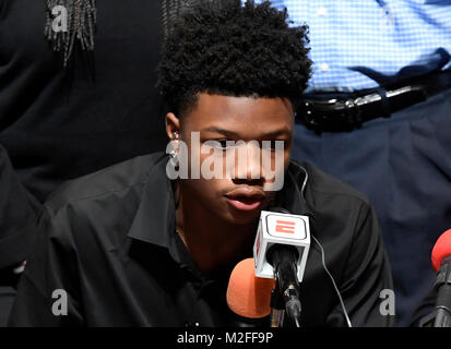 Plantation, Florida, USA. 18th Jan, 2018. fl-sp-ah-nsd-20180207-19 Tyson Campbell announces that heÃ¢â‚¬â„¢s going to the University of Georgia at National Signing Day at American Heritage in Plantation Wednesday morning. TAIMY ALVAREZ/SUN-SENTINEL Credit: Sun-Sentinel/ZUMA Wire/Alamy Live News Stock Photo