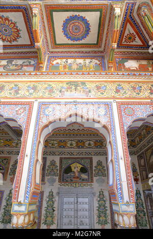 NAWALGARH, RAJASTHAN, INDIA - DECEMBER 25, 2017: details of paintings inside Poddar Haveli Stock Photo