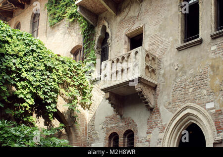 The famous antique facade of the building with the balcony of Juliet Capulet in Verona, Italy Stock Photo