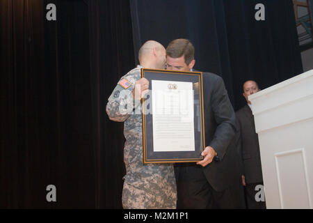 Colonel Andrew Backus assumes command of the Norfolk District, U.S. Army Corps of Engineers, in a ceremony at the Chrysler Museum on Friday, June 12. Backus replaces Col. Dionysios 'Dan' Anninos, who assumed command of the district in 2006 and will take command of the Corps' Gulf Region Central District, located in Baghdad, Iraq, in July. COC (090616-A-0870B-186) by norfolkdistrict Stock Photo