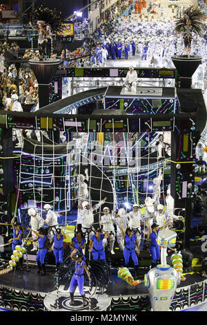 Rio de Janeiro Carnival Portela samba school parade. Revellers ...