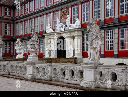 Wolfenbüttel Schloss Portalfassade Teilansicht m Balustrade heutiges Erscheinungsbild 1714-17 v Hermann Korb Bildhauerarbeite v Franz Finck Stock Photo