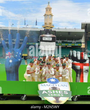 Australian captain Steve Smith holds the Ashes urn after the Fifth Test match in the 2017/18 Ashes Series between Australia and England at Sydney Cricket Ground in Sydney, Australia.  Featuring: Steve Smith Where: Sydney, New South Wales, Australia When: 08 Jan 2018 Credit: WENN.com Stock Photo