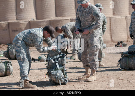 Staff Sgt. Timothy Rojas, a jumpmaster instructor with Fort Bragg’s ...