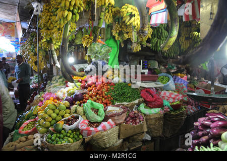 Central Market Nuwara Eliya Hill Country Central Province Sri Lanka Fruit And Vegetable Stall Holder Stock Photo