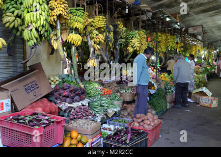 Central Market Nuwara Eliya Hill Country Central Province Sri Lanka Fruit And Vegetable Stall Holders Stock Photo