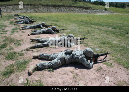 Soldiers from the 817th Engineer Company, North Dakota Army National ...