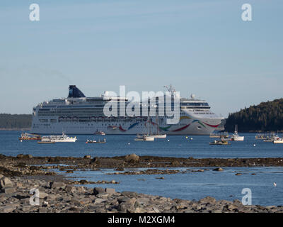 norwegian dawn cruise ship bar harbor maine Stock Photo