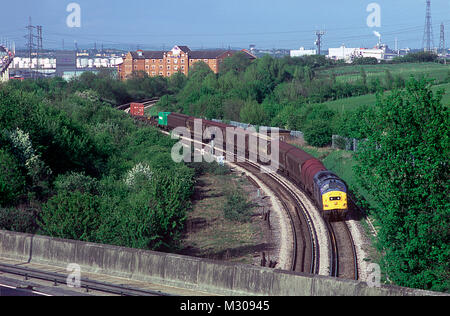 A class 37 diesel locomotive number 37372 working an ”Enterprise' wagonload freight at Dartford on the 1st May 2003. Stock Photo