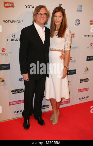 Martin Krug mit Freundin Julia Trainer, Movie meets Media im Hotel Atlantic, Hamburg, 02.12.2013 Stock Photo