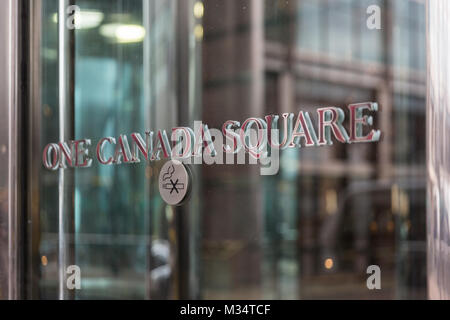 One Canada Square, Canary Wharf, London, UK. 9th Feb 2018. Pictured:  Exterior of One Canada Square, Canary Wharf, where Trinity Mirror plc are headquartered. Trinity Mirror has agreed a deal to purchase the Express and Star newspapers, causing potentially significant changes in the UK newspaper industry. Trinity Mirror plc is currently the largest British newspaper and magazine group. Credit: Imageplotter News and Sports/Alamy Live News Stock Photo