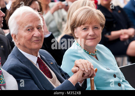 Bundespräsident Richard von Weizsäcker und Ehefrau Marianne, circa 1990 ...