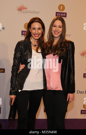 Dagmar Koegel mit Tochter, Preisverleihung des Echo 2013 auf dem Messegelaende Berlin, Berlin, 21.03.2013 Stock Photo