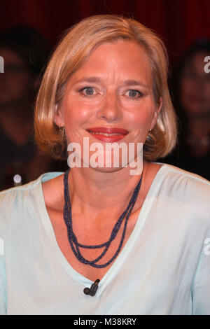 Julia Fischer (Leiterin der Abteilung Kognitive Ethnologie im Deutschen Primatenzentrum Goettingen), Fototermin bei der Talkshow 3nach9 von Radio Bremen, Bremen, 21.09.2012 Stock Photo