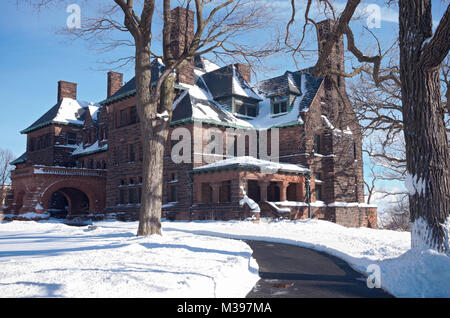 Saint Paul, MN/USA – JANUARY 23, 2018: The largest home on St. Paul’s historic Summit Avenue, the Hill House is a marvel of late-1800s technology. Stock Photo