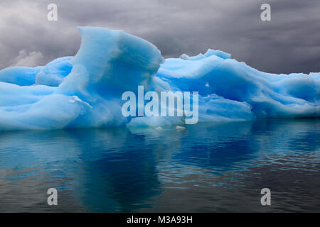 Photo of icebergs in LeConte Bay which have broken away from the LeConte Glacier, Stikine River, Alaska, USA Stock Photo