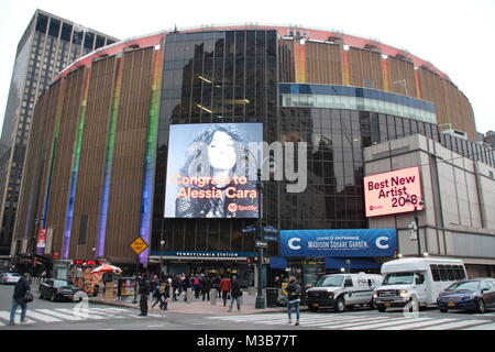 New York City, USA. 9th Feb, 2018. Famous multi-purpose venue Madison Square Garden towers over Penn Station in New York City, US, 9 February 2018. Credit: Christina Horsten/dpa/Alamy Live News Stock Photo