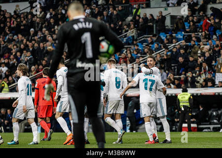 Toni Kroos (Real Madrid) celebrates his goal which made it (3, 0) La Liga match between Real Madrid vs Real Sociedad at the Santiago Bernabeu stadium in Madrid, Spain, February 10, 2018. Credit: Gtres Información más Comuniación on line, S.L./Alamy Live News Stock Photo