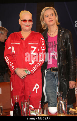 Hella von Sinnen & Cornelia Scheel, NDR Talk Show, Hamburg, 18.11.2011 Stock Photo