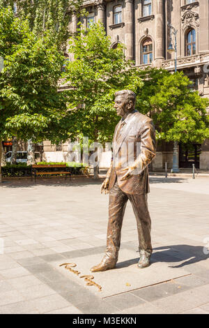 Budapest, Hungary - June 5, 2017: A statue of 40th USA president Ronald Reagan sculpted by hungarian artist Istvan Mate on Liberty Square. Stock Photo