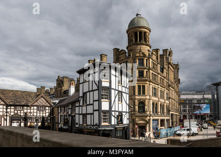 Sinclairs oyster bar, The Old Wellington inn and Corn Exchange building, Manchester, UK Stock Photo