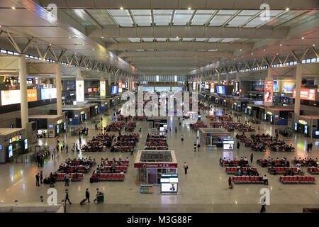 Interior view of Shanghai Hongqiao Railway Station.Shanghai.China Stock Photo