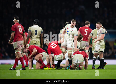 Twickenham, UK. 10th February, 2018: England celebrate at the final whistle after the NatWest 6 Nations match at Twickenham Stadium, UK. Credit:Ashley Western/Alamy Live News Stock Photo