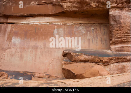 Courthouse Wash Rock Art Panel.  This panel is south of the main park entrance along Highway 191. Stock Photo