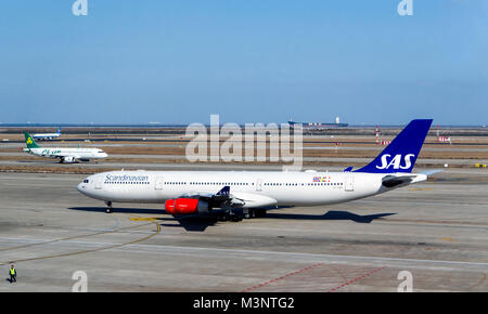 SAS Airbus A340-313 Shanghai Pudong International Airport China Stock Photo