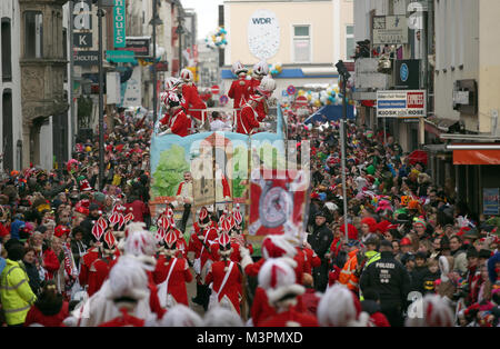 Duesseldorf, Germany, 12 Febraury 2018. Cologne, Germany. 12th Feb, 2018. The carnival procession takes place in Cologne, Germany, 12 February 2018. Credit: Oliver Berg/dpa/Alamy Live News Credit: dpa picture alliance/Alamy Live News Stock Photo
