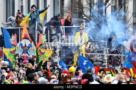 Duesseldorf, Germany. 12th February, 2018. Carneval, Rose Monday Parade: Duesseldorf Punk Rock Band Die Toten Hosen during the Rose Monday Parade. Credit: UKraft/Alamy Live News Stock Photo