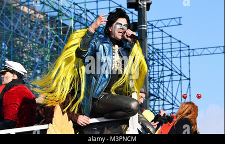 Duesseldorf, Germany. 12th February, 2018. Carneval, Rose Monday Parade: Duesseldorf Punk Rock Band Die Toten Hosen during the Rose Monday Parade. Credit: UKraft/Alamy Live News Stock Photo