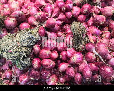 Premium Photo  Shallots or red onion purple shallots on basket fresh  shallot for medicinal products or herbs and spices thai food made from this  raw shallot