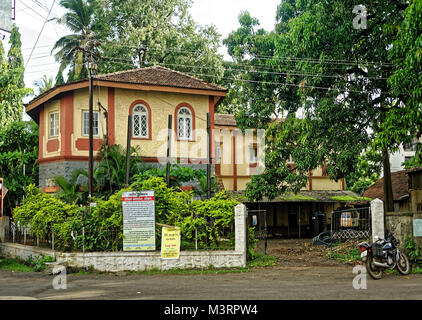 Old bungalow on main street, alibag, raigad, Maharashtra, India, Asia Stock Photo