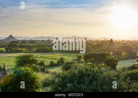 Bagan: Dhammayangyi Temple (left), Thatbyinnyu Temple, Ananda Temple, temples in Old Bagan, temples, stupa, , Mandalay Region, Myanmar (Burma) Stock Photo