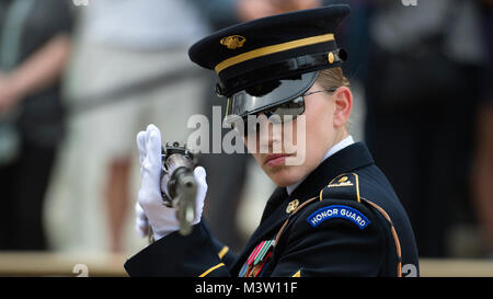 Staff SGT Ruth Hanks, tomb guard sentinel, 3rd U.S. Infantry Regiment ...