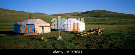 Mongolia, Arkhangai Province, Snake Valley, nomad camp and yurts Stock Photo