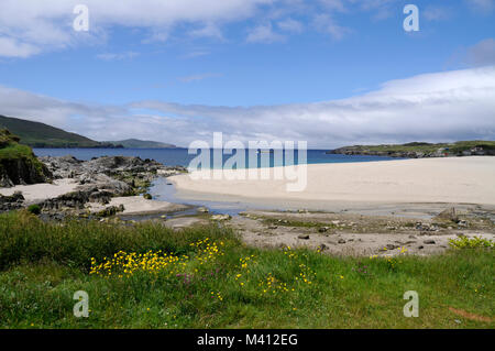 Ballydonegan beach on the Beara Peninsula near Allihies in Southern Ireland.   Ballydonegan beach is the only beach in Ireland made from crushed stone Stock Photo