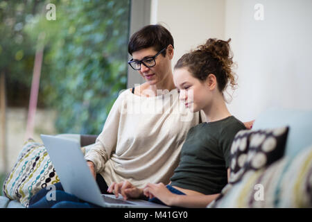 Teenage mum Stock Photo: 36109445 - Alamy