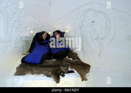 Canada, Quebec Province, Ice Hotel at the Duchesnay tourist station, bedroom Stock Photo