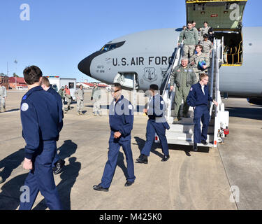 Birmingham JROTC and  Birmingham Civil Air Patrol members deboard a KC-135R after flying on a refueling mission with the 117th Air Refueling Wing at Sumpter Smith Air National Guard Base,  Birmingham, Ala., January 24, 2018.  (U. S.  Air National Guard photo by: Staff Sgt. Jim Bentley) Stock Photo