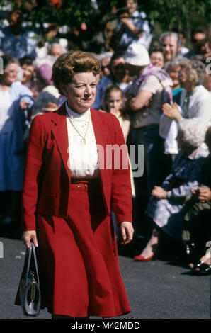 Coronation Street actress Jean Alexander attending Les Dawson's wedding 1989 Stock Photo