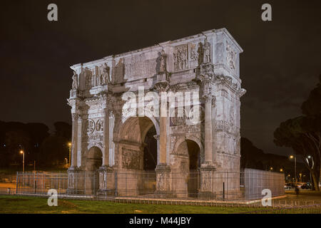 Rome, Arch of Constantine at night Stock Photo