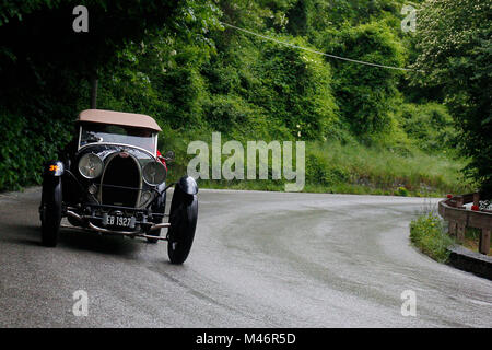 Pistoia, Italy. 20th, May 2017. Crew composed by Vanni Curridor and Laurent Meyers (Luxembourg) with their model car, BUGATTI Type 38 GRAND SPORT 192 Stock Photo