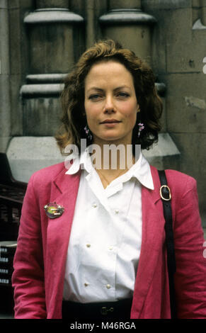 Jenny Seagrove Actress leaves the high court during her divorce case in ...