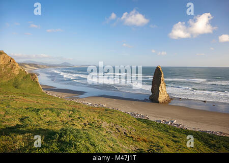Looking south at the isolated beach along Cape Blanco, Oregon, USA. Stock Photo