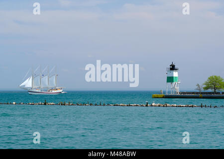 Chicago Harbor Southeast Guidewall Lighthouse Stock Photo